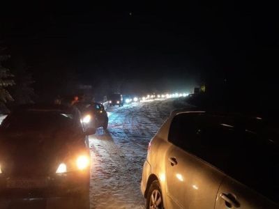 ФОТОФАКТ. Столпотворение на намской трассе