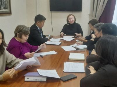 В Минкультуры Якутии рассмотрели план мероприятий к 140-летию Анемподиста Софронова-Алампа