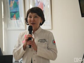 В Якутском онкодиспансере открылась выставка картин якутян, поборовших рак