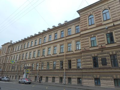 Институт медицинский женский. Здесь преподавали Бехтерев В.В., Ланч Г.Ф., Орбели А.А., Павлов И.П., в 1917 г. состоялась VII (Апрельская) конференция РСДРП (б)