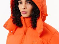 Женская короткая куртка Lacoste с капюшоном