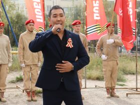 В Якутске поздравили ветеранов с 80-летием окончания Второй мировой войны