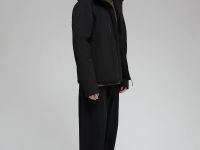 Горнолыжная куртка со съемным капюшоном