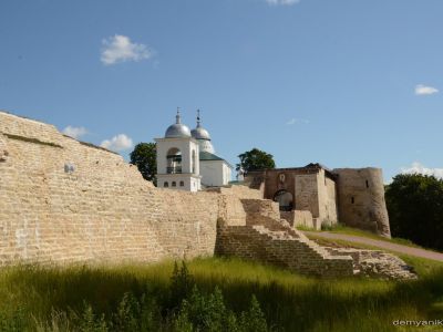 Стены и башни