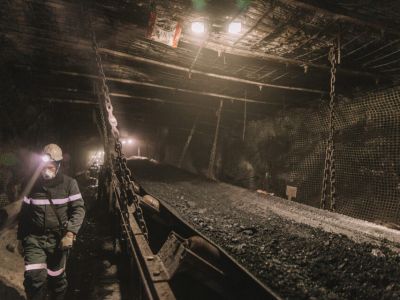 Рекорду по добыче угля на шахте «Инаглинская» присвоили имя участника Великой Отечественной войны
