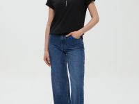 Футболка с круглым вырезом