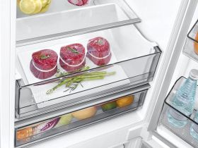 Встраиваемый холодильник Samsung Integrated Fridge Freezer with Twin Cooling Plus BRB26705DWW белый