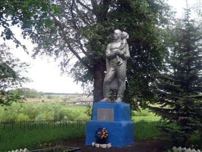 Братская могила 14 советских воинов, погибших в 1943 г. в бою с немецко-фашистскими захватчиками