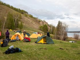 Водопады и ледяные пещеры скал Еланка Куччугуй Кэтэмэ - скалы Еланки - п. Еланка