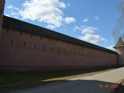 Прясло северной стены между Западной башней и Восточной башней