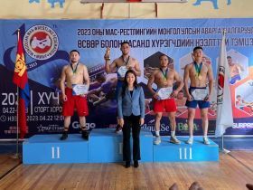 В десятый раз в Монголии проведен национальный чемпионат по мас-рестлингу