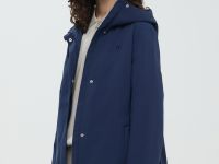 Ветровка с капюшоном и застежками по бокам