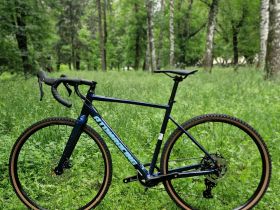 Шоссейный велосипед Atom Tundra Evo, год 2025, цвет Синий, ростовка 19