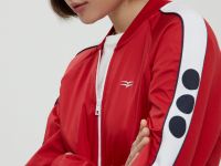 Олимпийка с контрастной отделкой из капсулы ретро