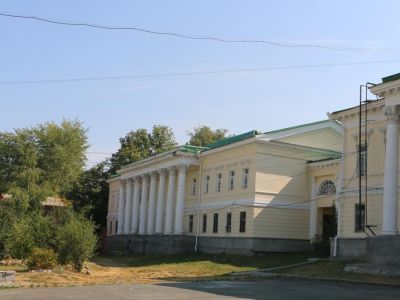 Дворовый флигель