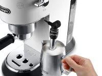 Кофеварка рожковая De'Longhi Dedica EC685.W (White)