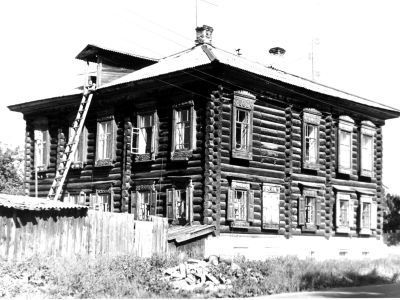 Жилой дом (дерево)