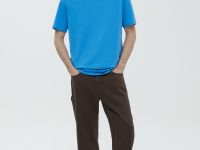 Базовая футболка из хлопка прямого силуэта