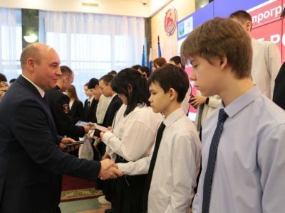 Полку граждан России прибыло