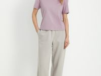 Футболка приталенного силуэта