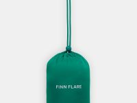 Утепленный жилет приталенного силуэта