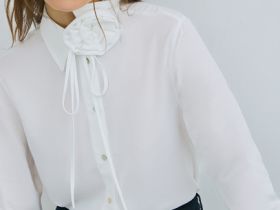 Блузка с декоративным цветком, Белый