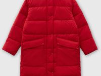 Утепленное пальто с капюшоном