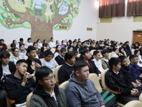 «Будто сам Григорий Окороков дал о себе знать»: студентам ЯСХТ рассказали о подвиге якутянина