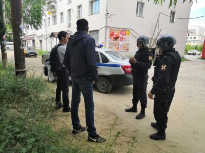 Сотрудники Росгвардии задержали мужчин, подозреваемых в грабежах