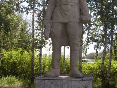 Памятник воинам-односельчанам, погибшим в годы Великой Отечественной войны (1941-1945 гг.)