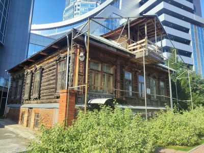 Дом, в котором в 1927 г. жил писатель Аркадий Гайдар (Голиков)