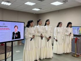 В Якутске открылась выставка к 85-летию Люлии Григорьевой