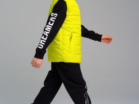 Жилет текстильный с полиуретановым покрытием для девочек