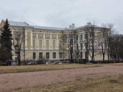 Центральная народная школа