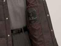 Стеганый пуховик с воротником-стойкой