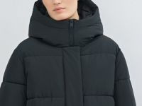 Длинный стёганый пуховик с капюшоном, Черный