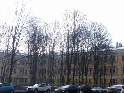 Сад в курдонёре Главного корпуса