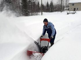 Снегоуборщик DDE ST6560L