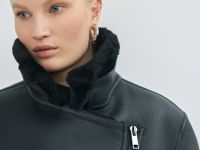 Дублёнка с воротником из искусственного меха, Черный