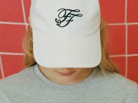 Бейсболка унисекс из коллаборации с walk of shamе