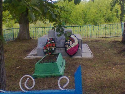 Братская могила воинов, погибших в 1943 г.