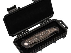 Складной нож Honor Caesar, сталь S35VN с гравировкой, рукоять титан/карбон, черный