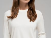 Легкий базовый джемпер прямого кроя