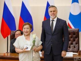 Государственные награды вручили медицинским работникам Якутии