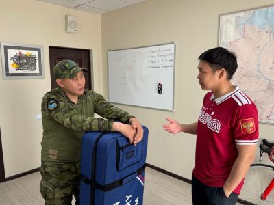 Ветеран СВО получил спортинвентарь для занятий стрельбой из лука в Якутии