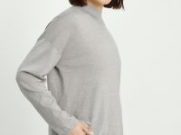 Трикотажный женский джемпер