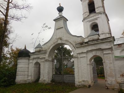 Святые ворота