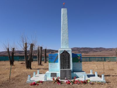 Памятник воинам-землякам, погибшим на фронтах Великой Отечественной войны