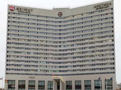 Выставочный зал в гостинице «Азимут»