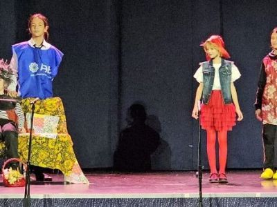 АЭБ поддержал первую детскую постановку по теме финграмотности